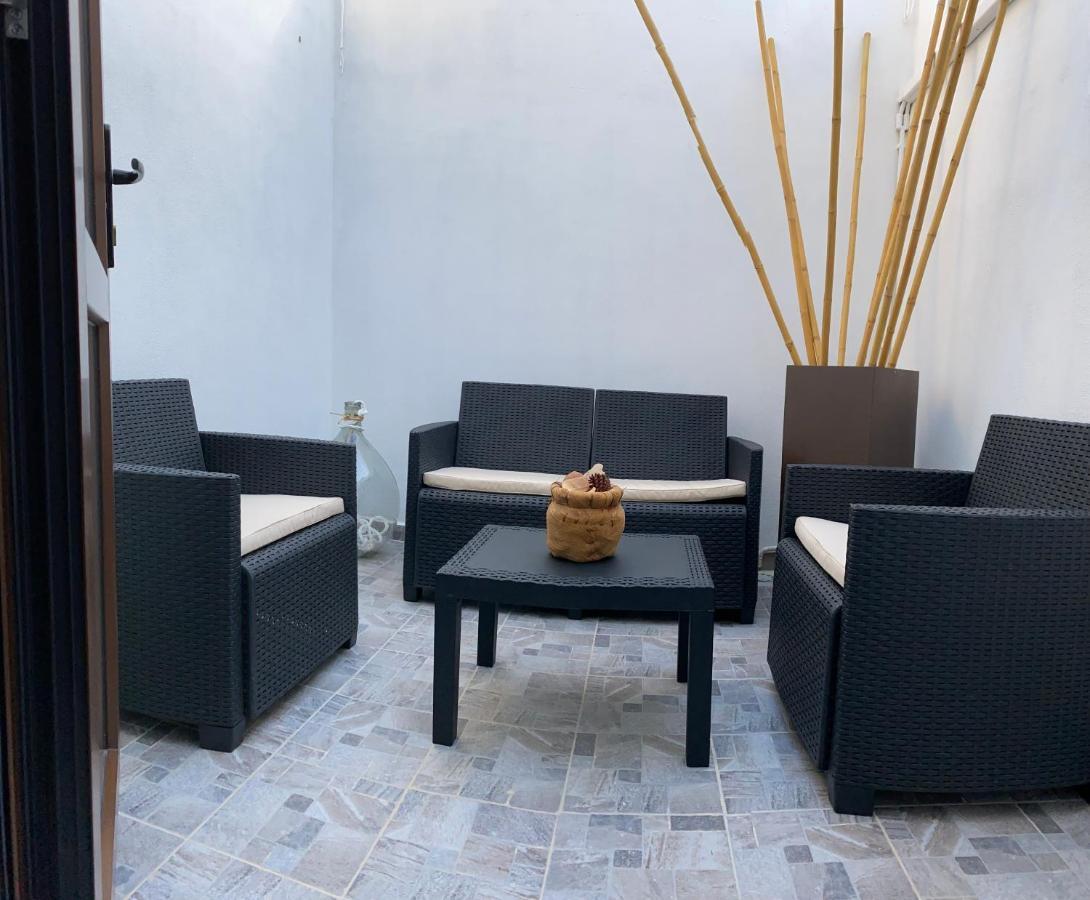 La Casa Di Stefania Apartamento Porto Pino Exterior foto