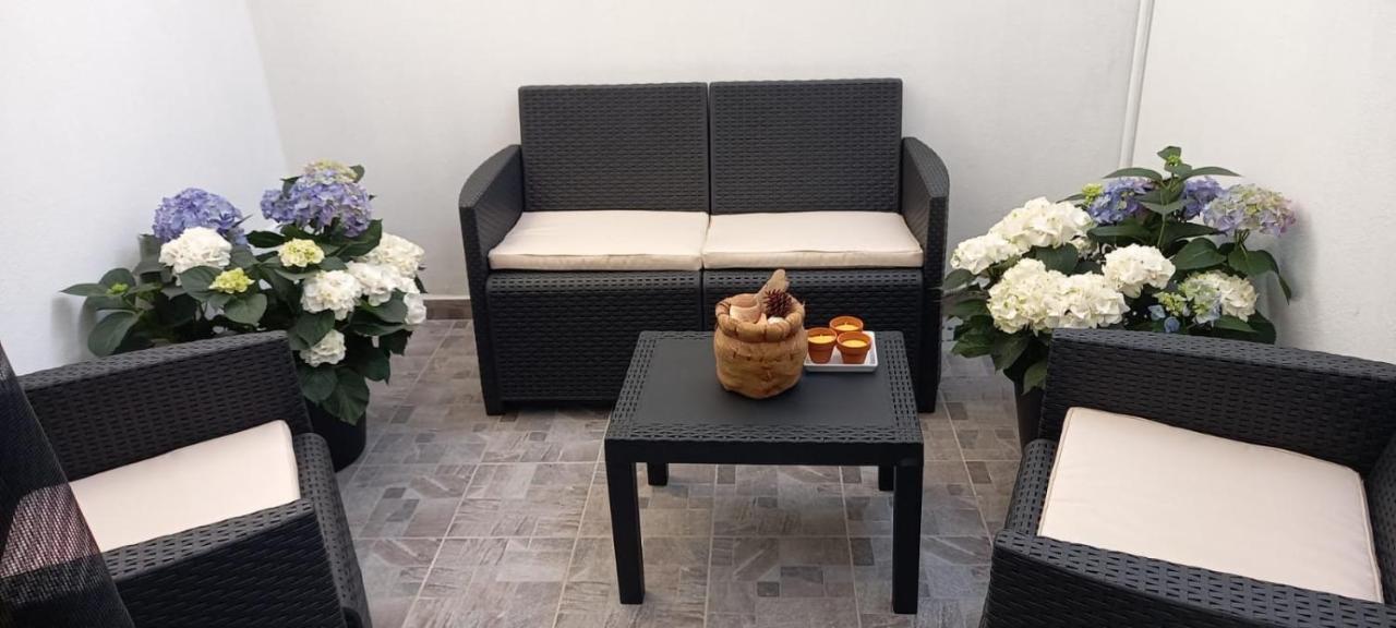 La Casa Di Stefania Apartamento Porto Pino Exterior foto