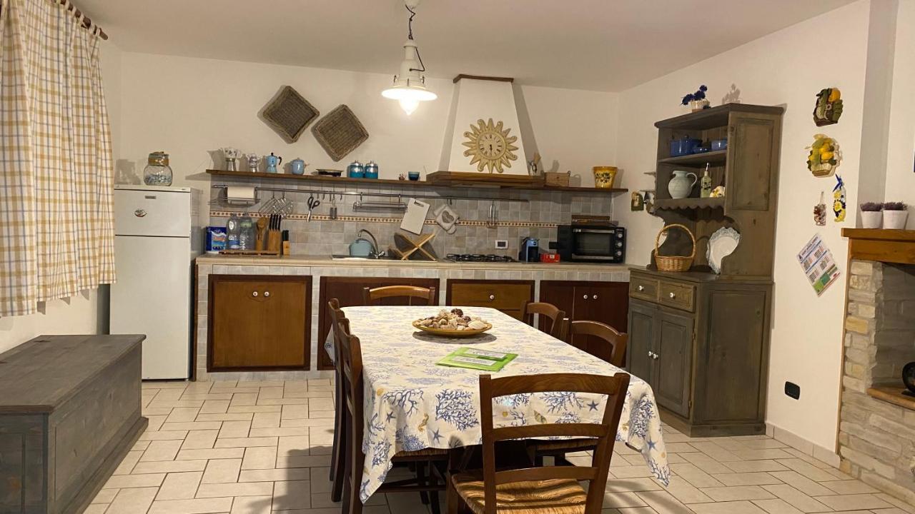 La Casa Di Stefania Apartamento Porto Pino Exterior foto